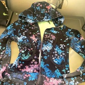 LUlulemon zip hoodie